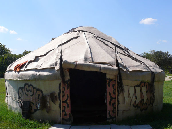 inviting_yurt